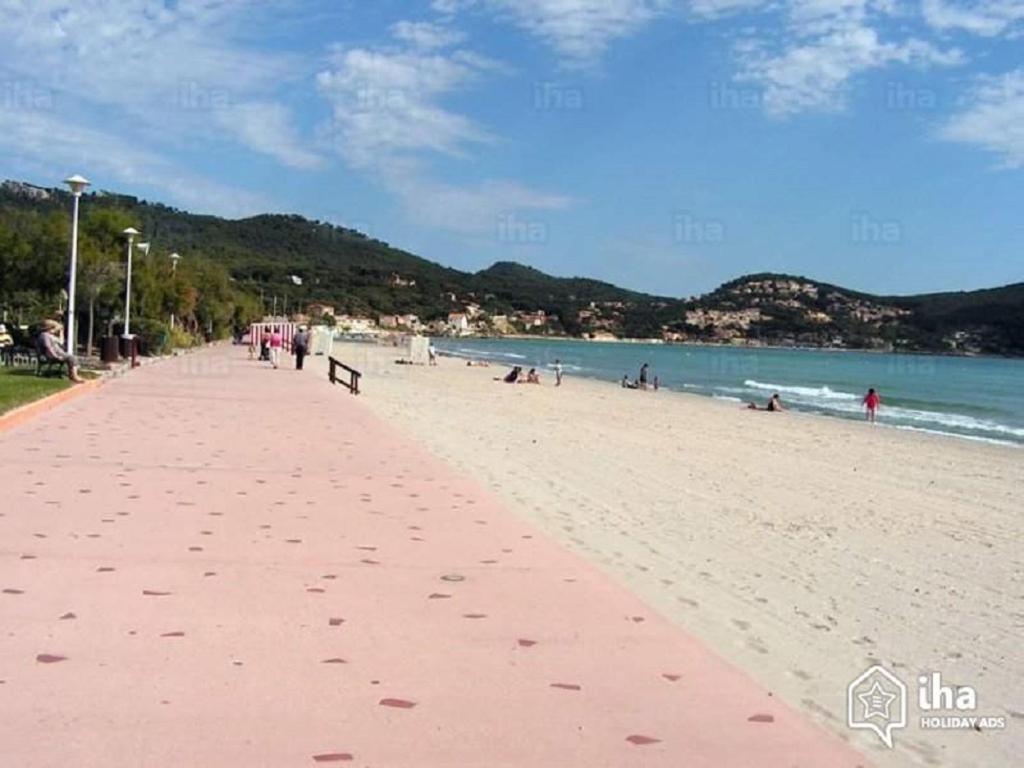 Villa Spacieuse, Climatisation, Piscine, Jardin Paysage, Proche Mer 滨海圣西尔 外观 照片